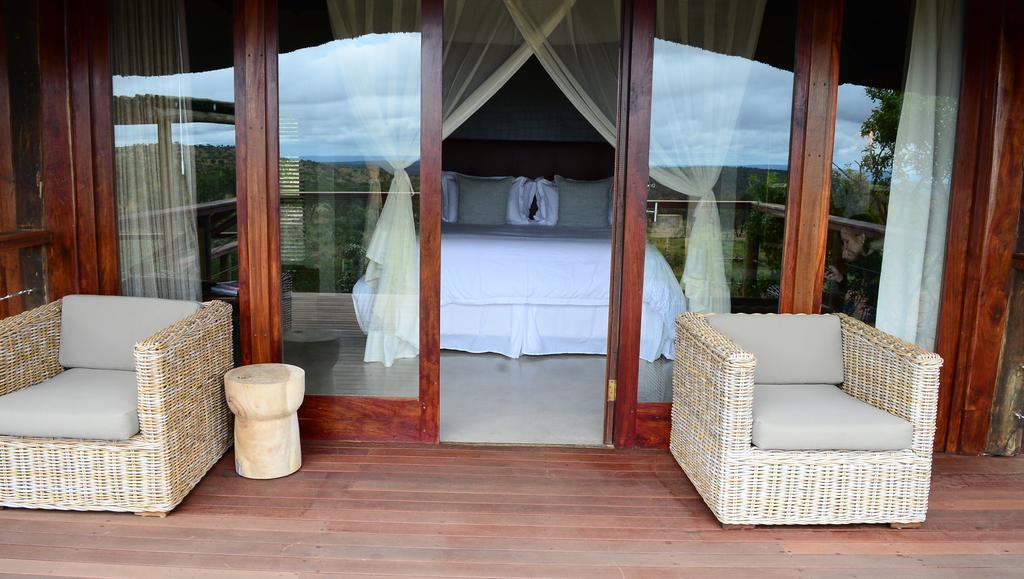 שמורת הצייד ולחפונדן Mhondoro Safari Lodge & Villa מראה חיצוני תמונה