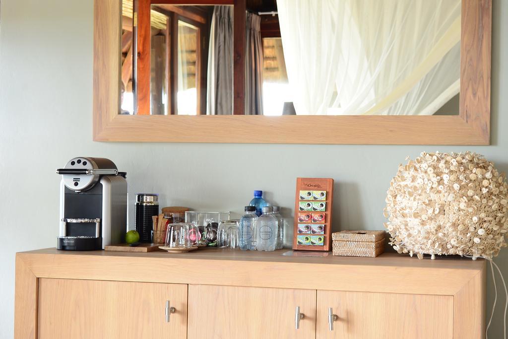 שמורת הצייד ולחפונדן Mhondoro Safari Lodge & Villa מראה חיצוני תמונה