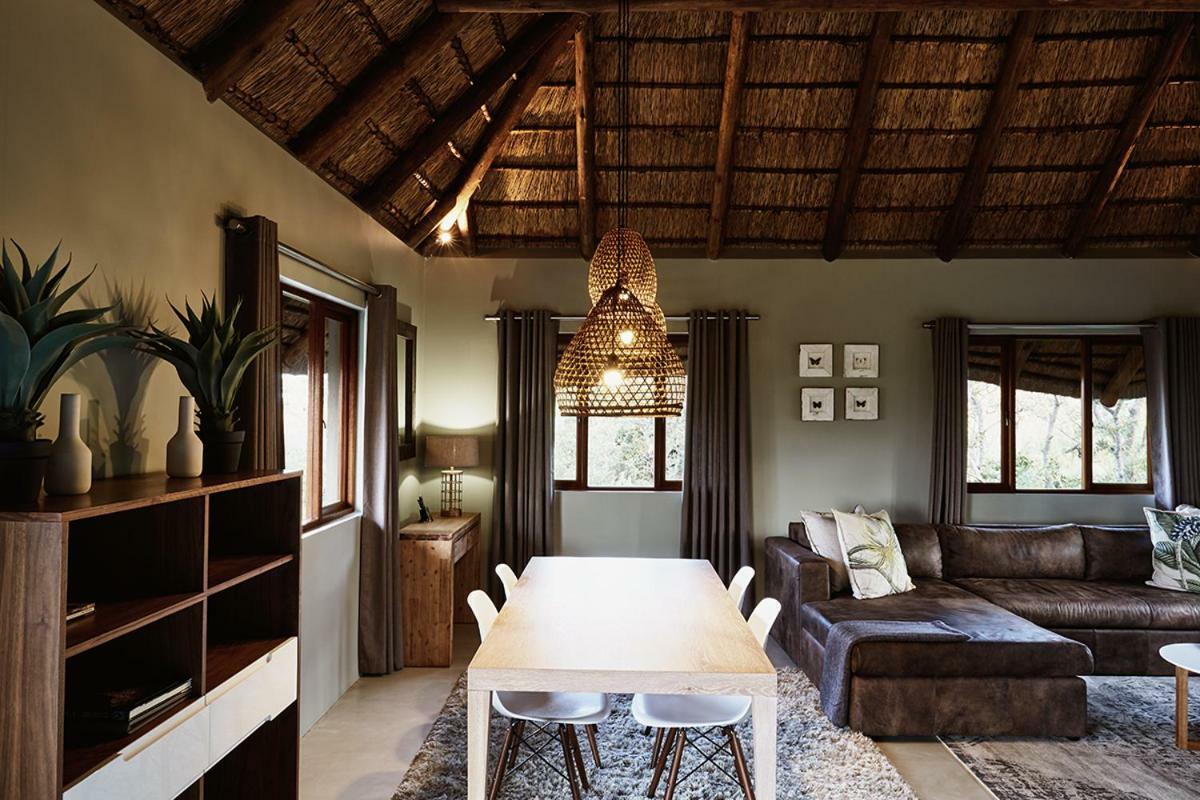 שמורת הצייד ולחפונדן Mhondoro Safari Lodge & Villa מראה חיצוני תמונה