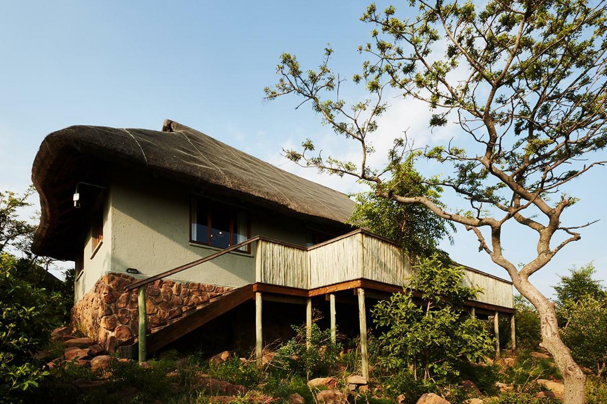 שמורת הצייד ולחפונדן Mhondoro Safari Lodge & Villa מראה חיצוני תמונה